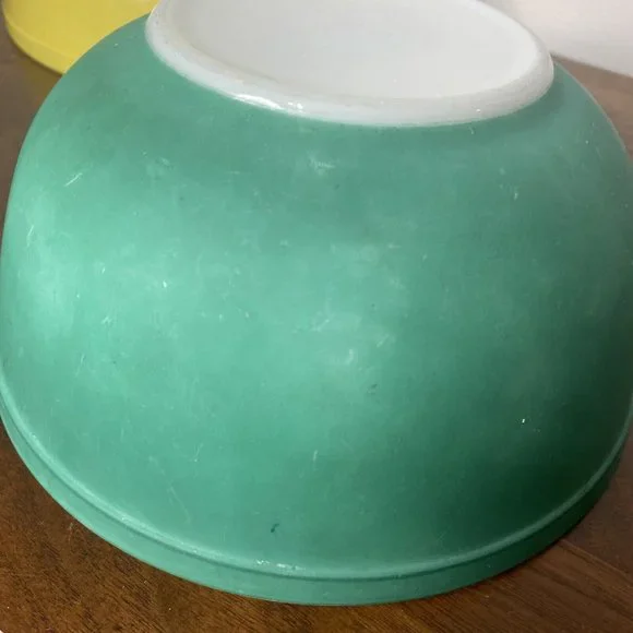 Vintage Pyrex Set of 4 Mixing Nesting Bowls Primary Colors 50's-60's - Picture 12 of 16